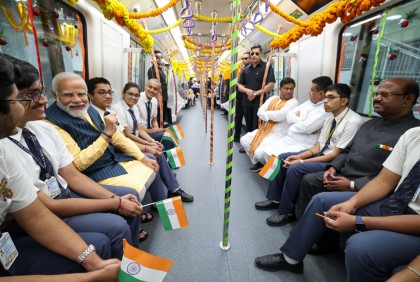 ভারতে প্রথম নদীর নিচ দিয়ে চালু হলো মেট্রোরেল

