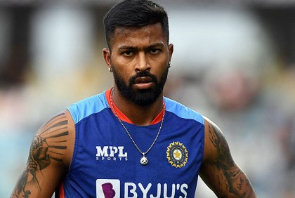 'ঘরে ফিরলাম', হার্দিকের মন্তব্যে ক্ষুব্ধ মুম্বাইয়ের সমর্থকরা