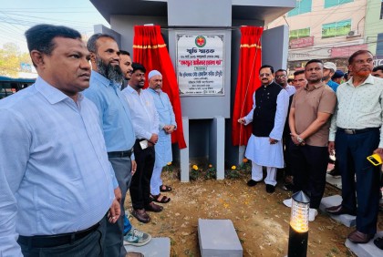 চট্টগ্রামে ‘বঙ্গবন্ধুর স্বাধীনতার ঘোষণা পাঠ’ স্মৃতি স্মারক উদ্বোধন

