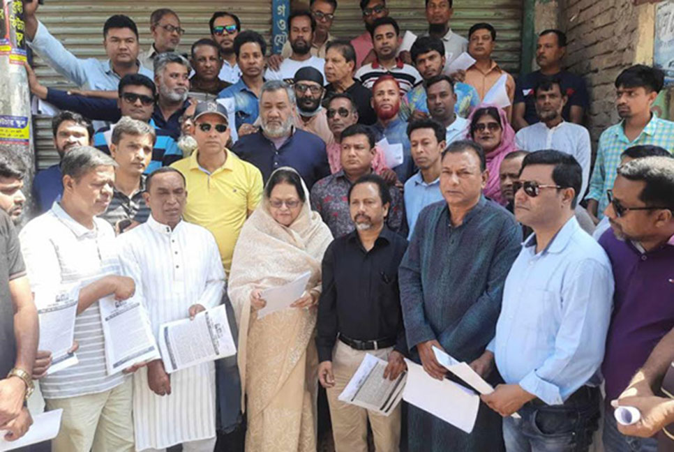 সিরাজগঞ্জে বিএনপির লিফলেট বিতরণ