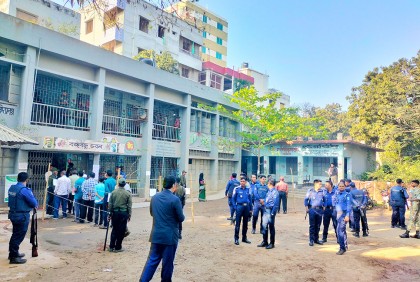 দুই সিটি, ছয় পৌরসহ দুই শতাধিক নির্বাচনের ভোটগ্রহণ চলছে
