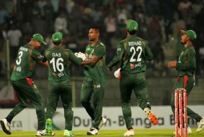 দলে মুস্তাফিজ কি অটোচয়েজ?