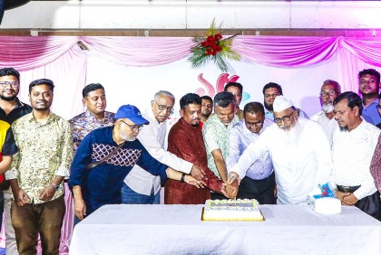 ‘একমাত্র বাংলাদেশ প্রতিদিন খবরের তৃষ্ণা মেটায়’