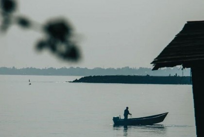 আরব সাগরে নৌকাডুবি, ১২ পাকিস্তানি জেলের মৃত্যু