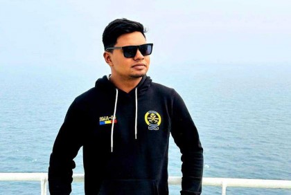 জলদস্যুর কবলে জাহাজ : আইয়ুবের মায়ের আর্তনাদ 

