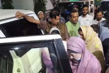 হাসপাতাল থেকে বাসায় ফিরলেন খালেদা জিয়া