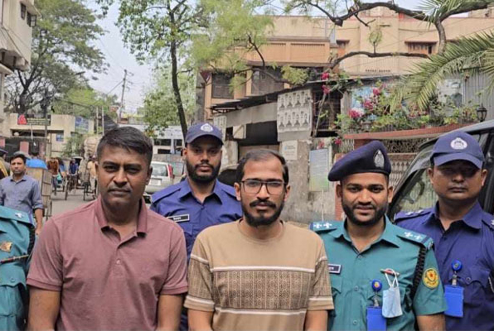 অবন্তিকার আত্মহত্যায় সহকারী প্রক্টর ও সহপাঠীর সংশ্লিষ্টতা আছে : ডিএমপি
