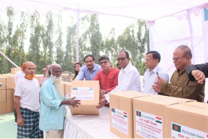 রমজানে দুস্থদের মাঝে বাংলাদেশ-ভারত মৈত্রী সমিতির খাদ্যসামগ্রী বিতরণ  

