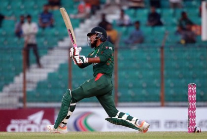 ঝড় তুলে ম্যাচসেরা রিশাদ
