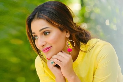 প্রসঙ্গ বিয়ে, গত দুই বছরে ছেলে খোঁজার সময় পাননি সায়ন্তিকা!