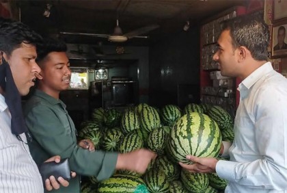 ব্রাহ্মণবাড়িয়ায় ৩ ফল বিক্রেতাকে জরিমানা

