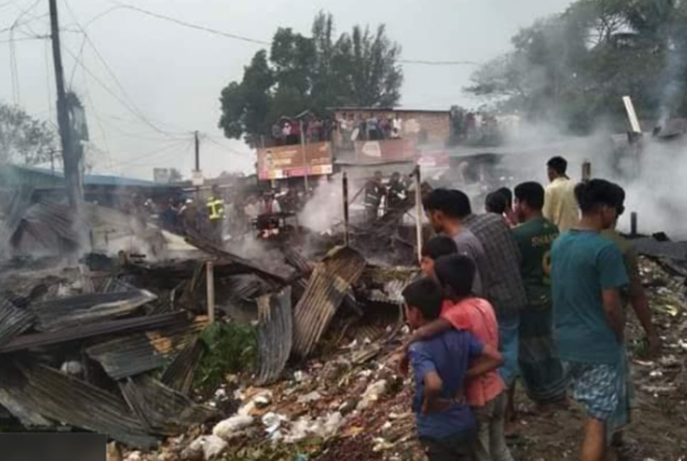 কোম্পানীগঞ্জে আগুনে পুড়ল ৮ দোকান