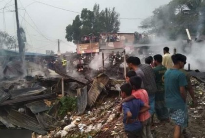 কোম্পানীগঞ্জে আগুনে পুড়ল ৮ দোকান