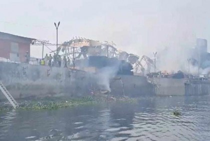 গজারিয়ার প্লাইবোর্ড গুদামের আগুন ১৫ ঘণ্টা পর নিয়ন্ত্রণে
