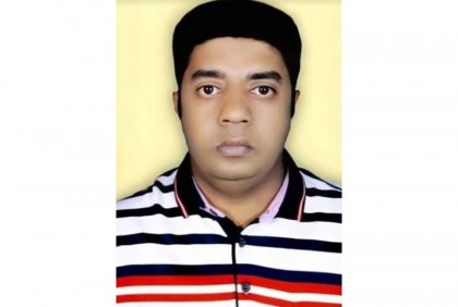 মেঘনায় ঝড়ের কবলে তরমুজ বোঝাই ট্রলার ডুবি