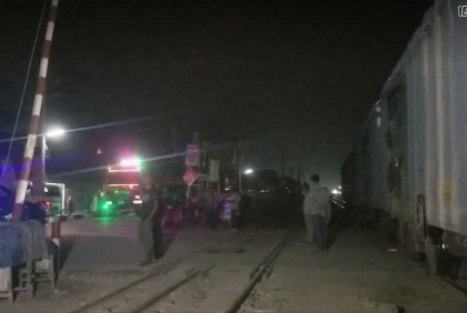 ঈশ্বরদীতে ৭ ঘণ্টা পর ট্রেন চলাচল স্বাভাবিক 