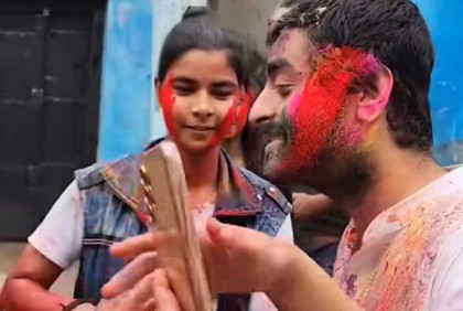 মুর্শিদাবাদে হোলি উৎসবে মাতলেন অরিজিৎ সিং 