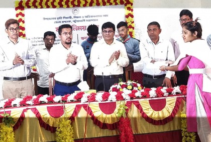 গলাচিপায় ৫০ শিক্ষার্থীর মাঝে ‍বৃত্তির চেক বিতরণ

