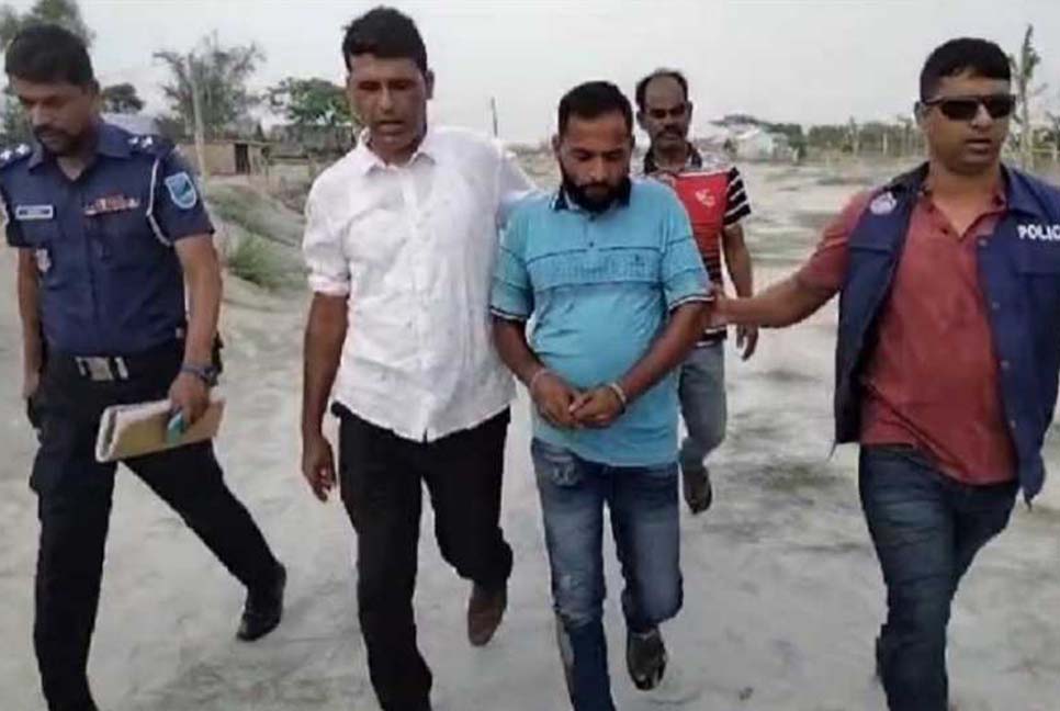 শিবচরে পুলিশ ফাঁড়ি লুটের সাজাপ্রাপ্ত আসামি গ্রেফতার