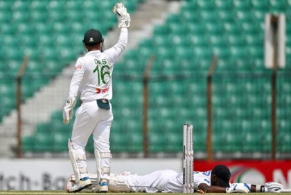 অবশেষে উইকেটের দেখা পেল বাংলাদেশ