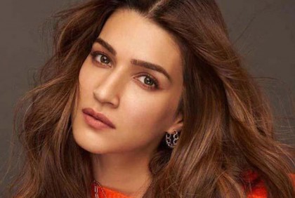 রাজনীতিতে আসছেন কৃতি শ্যানন?