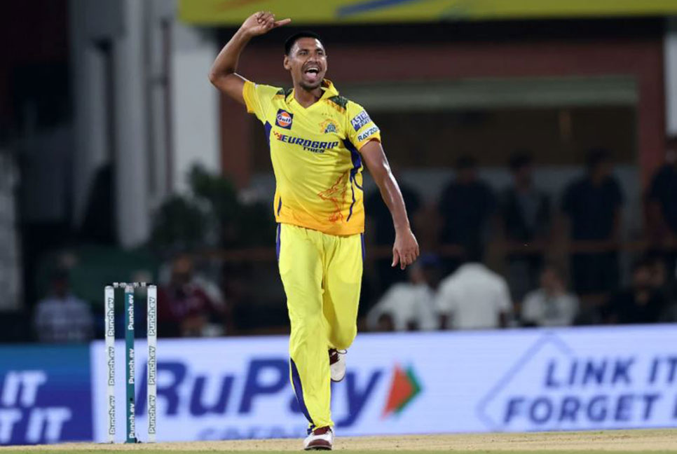 মুস্তাফিজকে প্রশংসায় ভাসালেন ইংলিশ কিংবদন্তি মাইকেল ভন