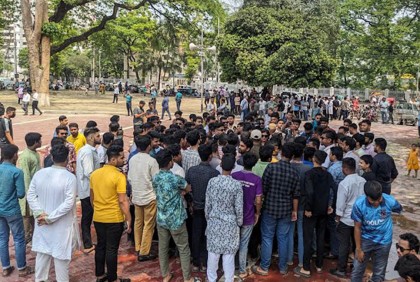 বুয়েটে ছাত্ররাজনীতির দাবিতে সমাবেশে ছাত্রলীগ

