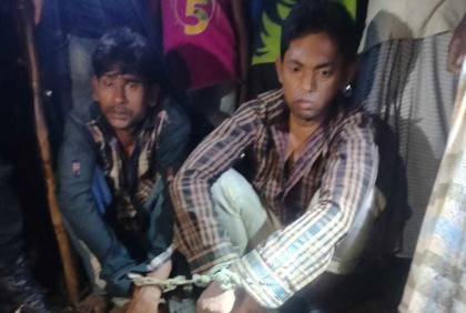 নীলফামারীতে রেললাইনের ক্লিপ খোলার সময় দুই যুবক আটক