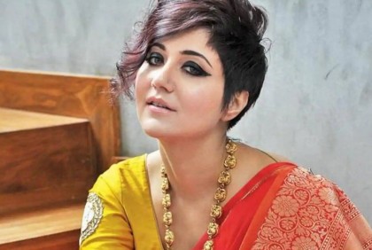 ফেসবুক হ্যাকড, বিপদে স্বস্তিকা!