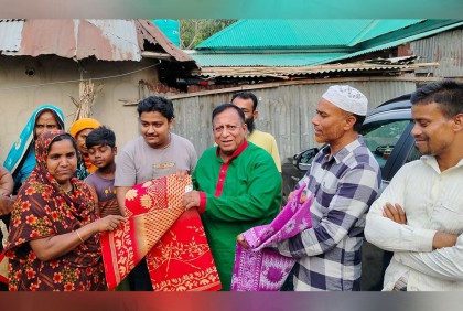 নন্দীগ্রামে অসচ্ছল নারীদের মাঝে ঈদ উপহার বিতরণ