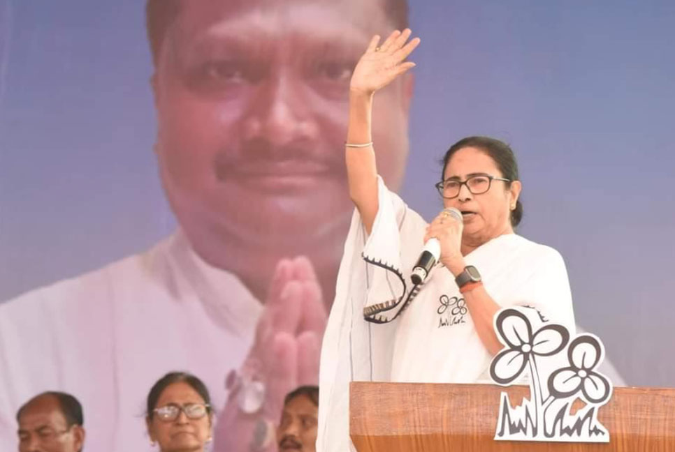 সীমান্ত হত্যা নিয়ে নিয়ে বিএসএফকে তোপ মমতা ব্যানার্জীর 