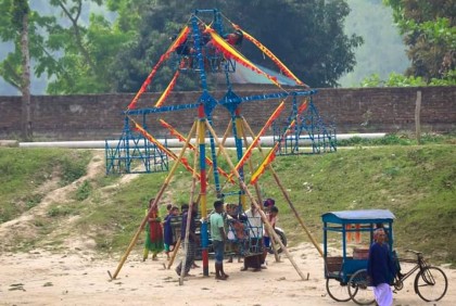 গাইবান্ধায় বারুনীর মেলা অনুষ্ঠিত
