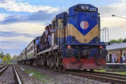 ঈদ শেষে ১৭ এপ্রিল ফেরার টিকিট বিক্রি শুরু