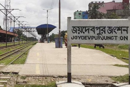আজ থেকে পোশাক শ্রমিকদের জন্য বিশেষ ট্রেন চলবে 

