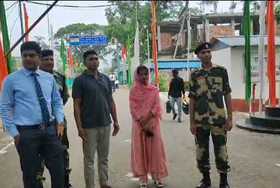 দেশে ফিরেছেন ভারতে অনুপ্রবেশের দায়ে সাজা পাওয়া নারীসহ দুই বাংলাদেশি