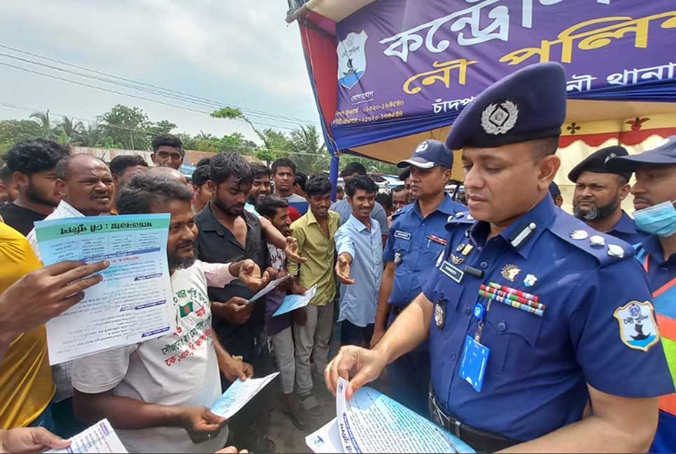 যাত্রীর চাপ নেই ঢাকা-চাঁদপুর নৌ রুটে