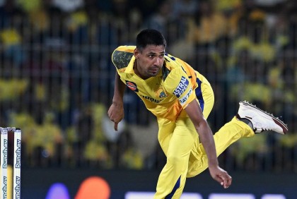 শেষ মুহূর্তে মুস্তাফিজ ঝলক, কলকাতাকে হারাতে চেন্নাইর চাই ১৩৮ রান