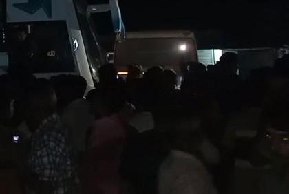 মেহেরপুরে সড়ক দুর্ঘটনায় নারী নিহত, সড়ক অবরোধ