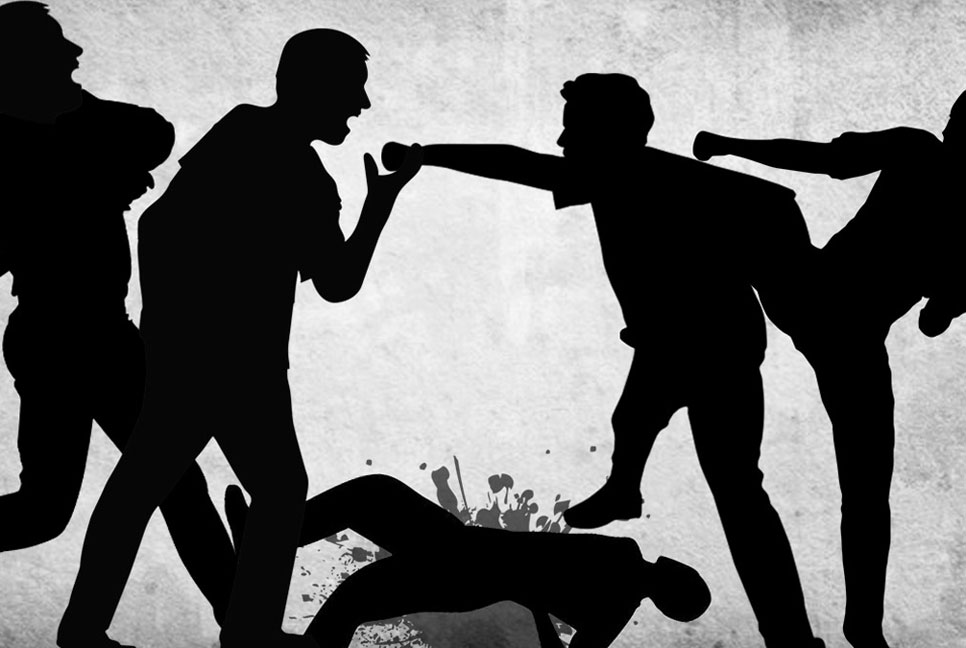 চাঁপাইনবাবগঞ্জে আওয়ামী লীগ নেতাকে পিটিয়ে হাত-পা ভেঙ্গে দেয়ার অভিযোগ