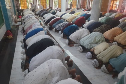 নোয়াখালীতে চার গ্রামে উদযাপিত হচ্ছে ঈদ