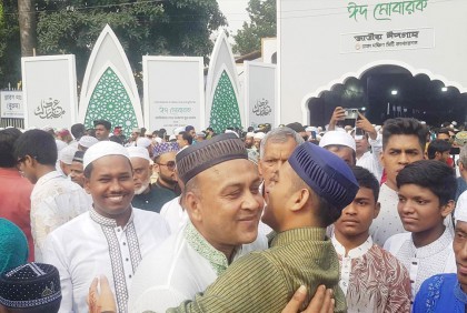 ঈদ জামাতে ফিলিস্তিনিদের জন্য বিশেষ দোয়া