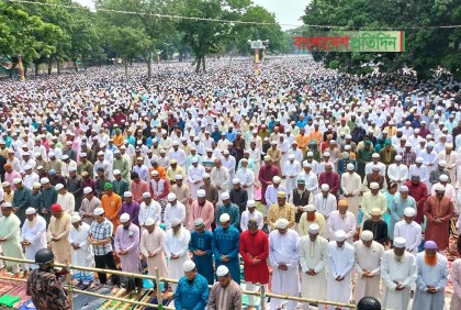 শোলাকিয়ায় স্মরণকালের বৃহত্তম ঈদ জামাত

