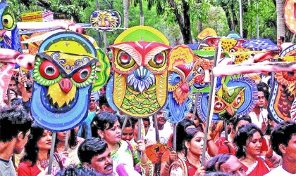 পয়লা বৈশাখে আগামীকাল মেতে উঠবে বাঙালি 