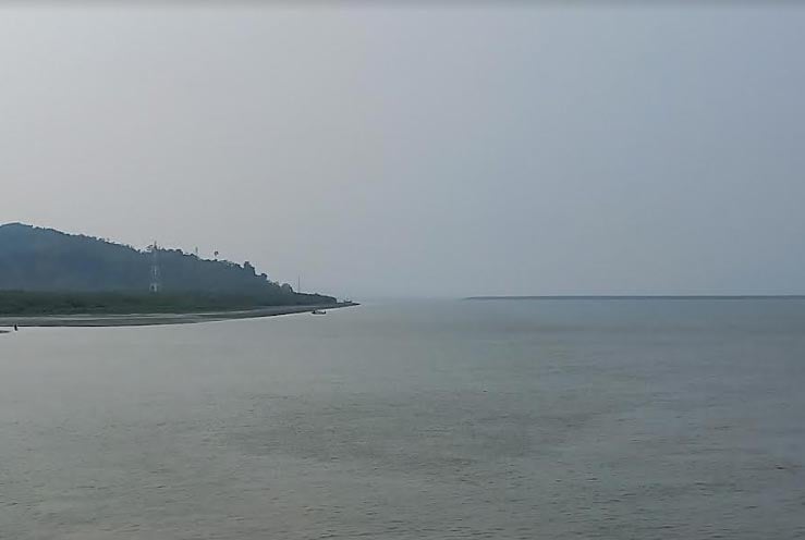 নাফনদীতে মিয়ানমারের নৌ-বাহিনীর ছোড়া গুলিতে বাংলাদেশি দুই জেলে গুলিবিদ্ধ  