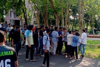 শাবি ছাত্রলীগের আনন্দ মিছিলে হাতাহাতি
