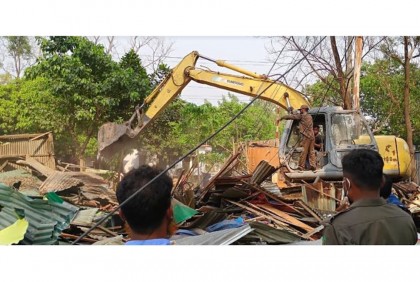 কালিয়াকৈরে বন বিভাগের উচ্ছেদ অভিযান
