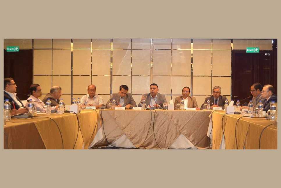 ‘টেকসই নীতির অভাবে রাজস্ব ঘাটতি বাড়ছে’