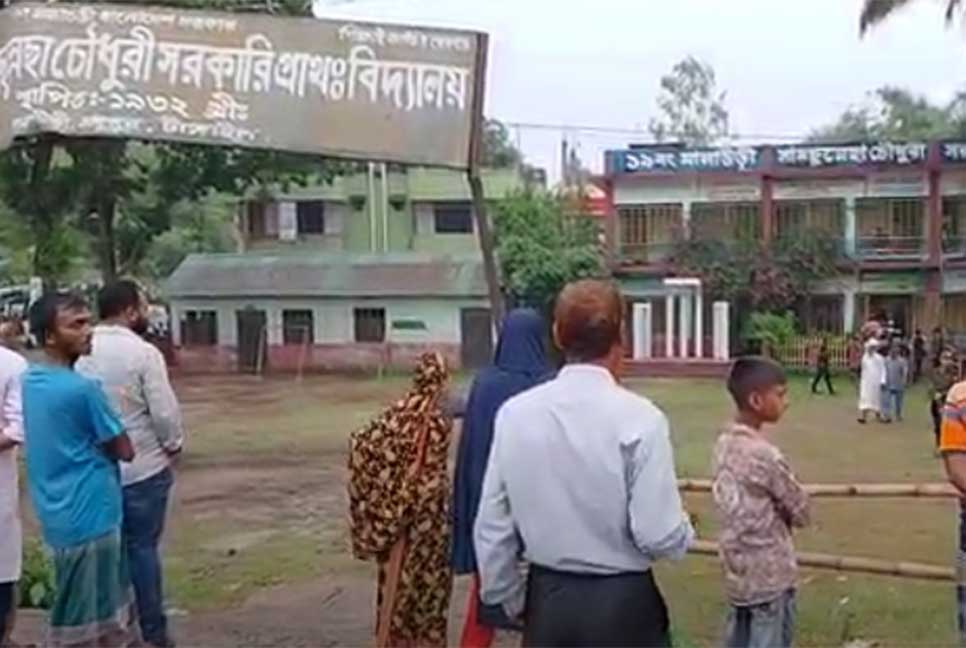 টাঙ্গাইলের দুই উপজেলায় ভোটগ্রহণ চলছে