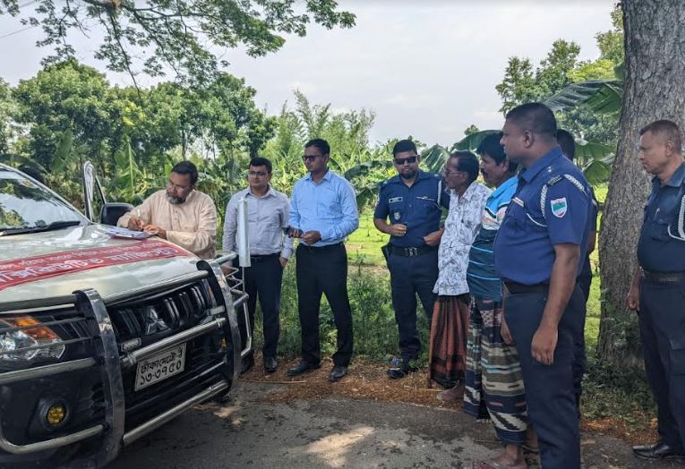 ভোটকেন্দ্রে প্রবেশে বাধা দেয়ায় একজনের কারাদণ্ড, দুইজন আটক
