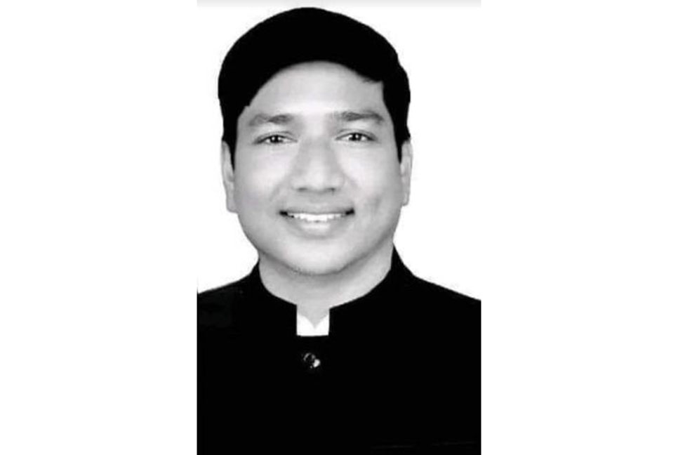 ভাতিজাকে হারিয়ে চেয়ারম্যান হলেন চাচা